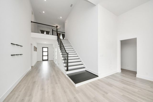10235 Forest Lake Drive, Sienna Plantation, TX 77459