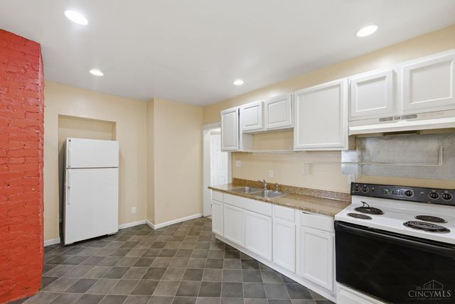 3329 Hackberry Street, Cincinnati, OH 45207