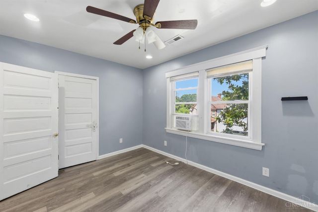 3329 Hackberry Street, Cincinnati, OH 45207