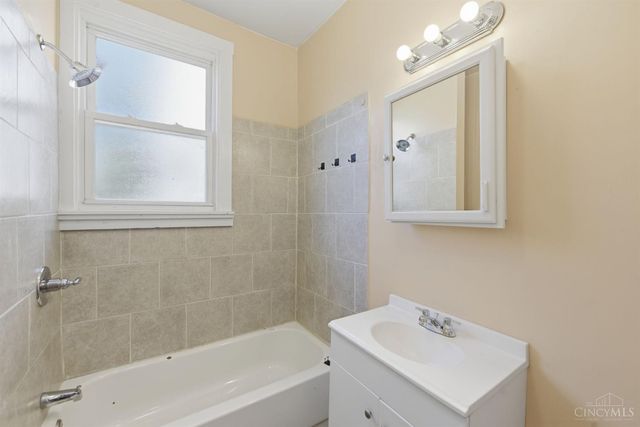 3329 Hackberry Street, Cincinnati, OH 45207