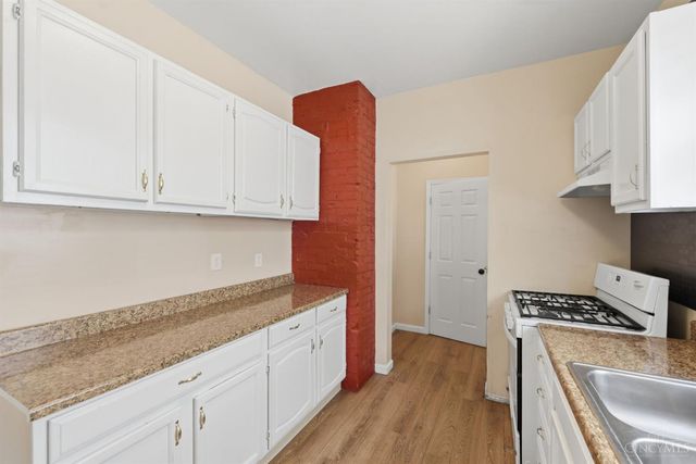 3329 Hackberry Street, Cincinnati, OH 45207