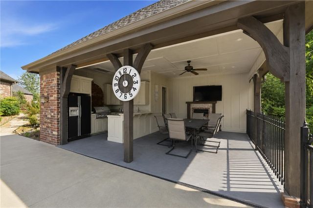 11301 Pembrook Circle, Bentonville, AR 72712