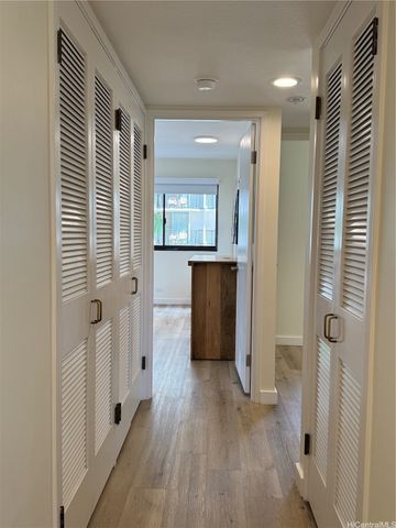 2470 Kalakaua Avenue 504, Honolulu, HI 96815