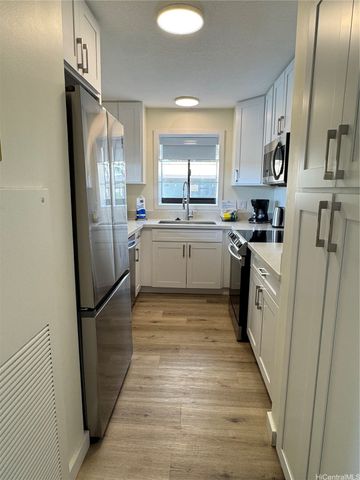 2470 Kalakaua Avenue 504, Honolulu, HI 96815