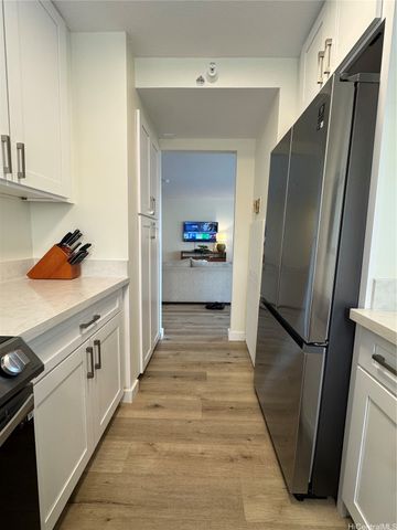 2470 Kalakaua Avenue 504, Honolulu, HI 96815