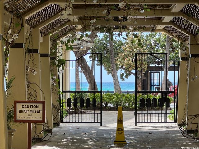 2470 Kalakaua Avenue 504, Honolulu, HI 96815