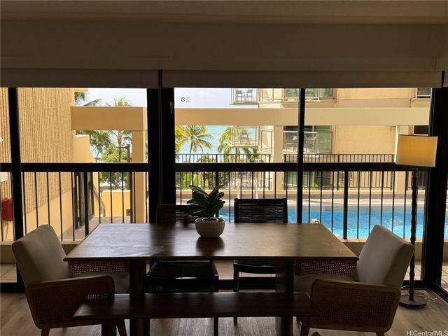 2470 Kalakaua Avenue 504, Honolulu, HI 96815