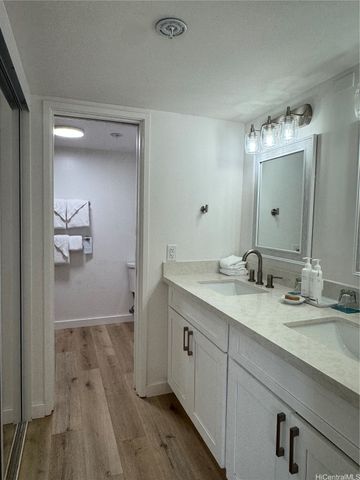 2470 Kalakaua Avenue 504, Honolulu, HI 96815