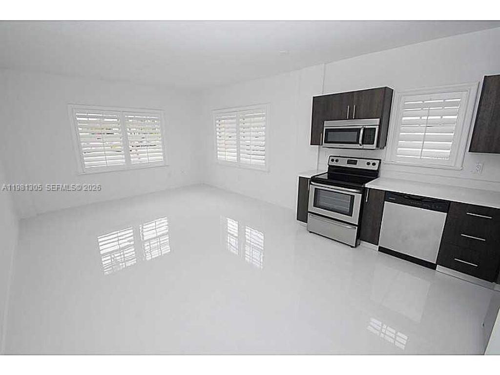 1255 Pennsylvania Ave 102, Miami Beach, FL 33139
