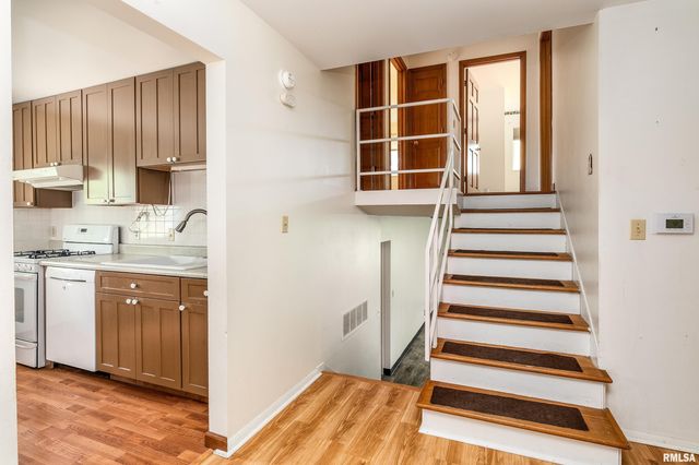 1301 W COURT Street, Carbondale, IL 62901