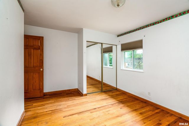 1301 W COURT Street, Carbondale, IL 62901