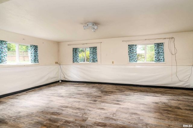 1301 W COURT Street, Carbondale, IL 62901