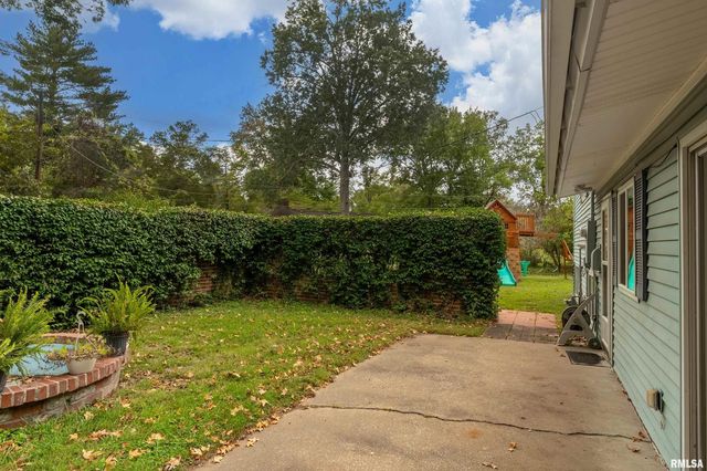 1301 W COURT Street, Carbondale, IL 62901