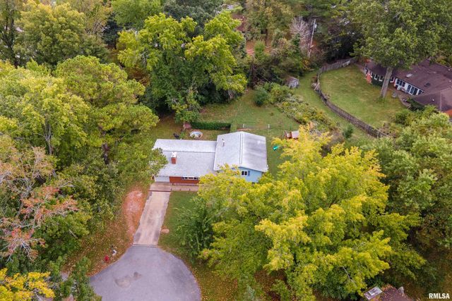 1301 W COURT Street, Carbondale, IL 62901