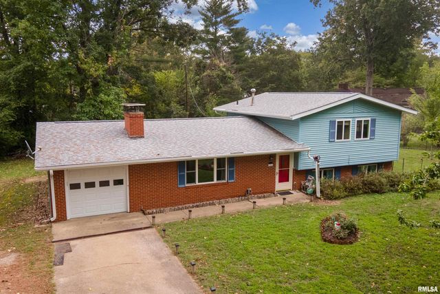 1301 W COURT Street, Carbondale, IL 62901