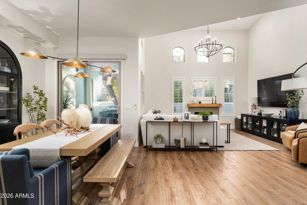 Image 1 of property listing at 20802 N Grayhawk Drive 1015, Scottsdale, AZ 85255