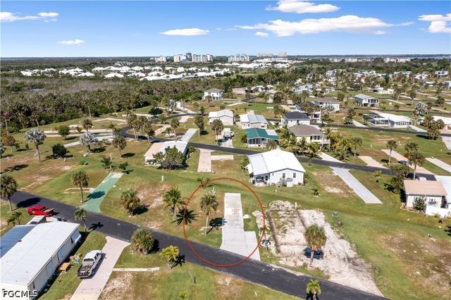 13640 Grackle DR, Fort Myers, FL 33908