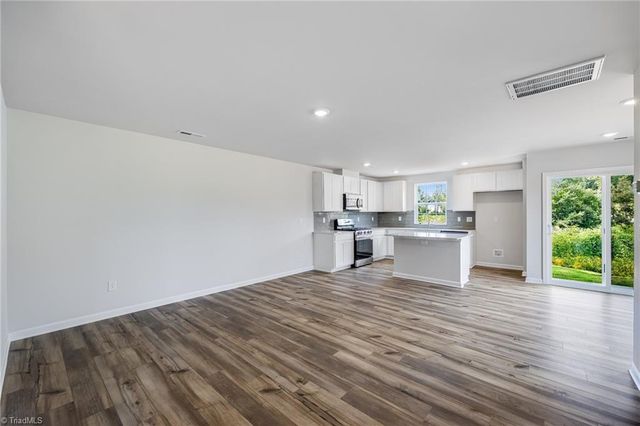 172 Plumtree Court, King, NC 27021