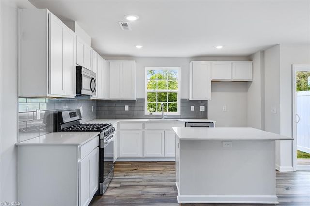 172 Plumtree Court, King, NC 27021