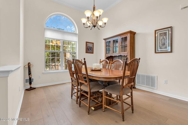 4 Faulkners Place, Barnegat, NJ 08005