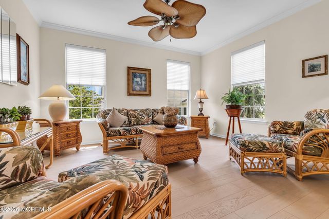 4 Faulkners Place, Barnegat, NJ 08005