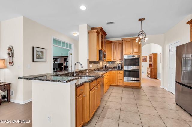 4 Faulkners Place, Barnegat, NJ 08005