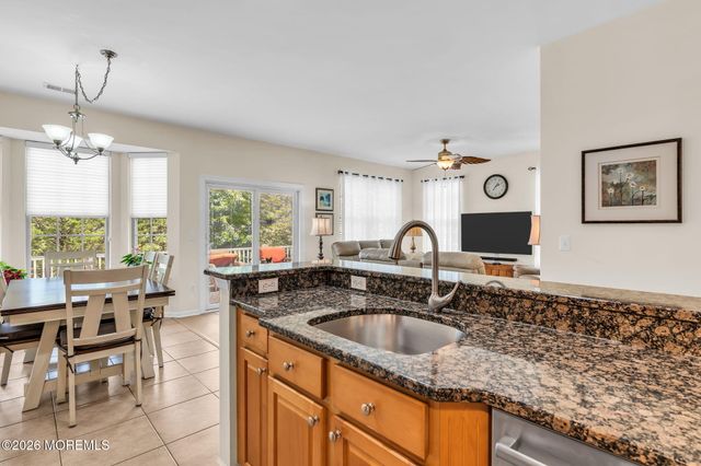 4 Faulkners Place, Barnegat, NJ 08005