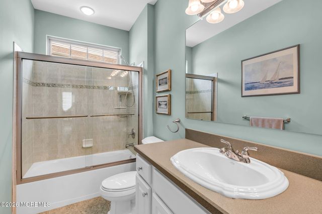 4 Faulkners Place, Barnegat, NJ 08005