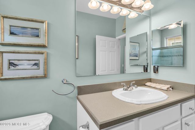 4 Faulkners Place, Barnegat, NJ 08005