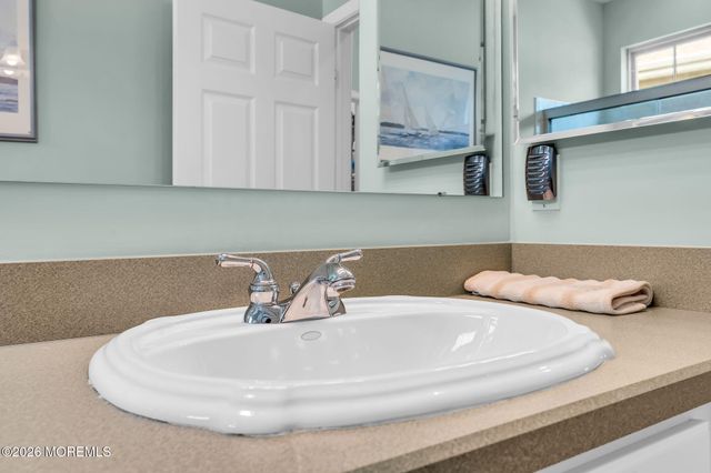 4 Faulkners Place, Barnegat, NJ 08005