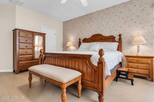4 Faulkners Place, Barnegat, NJ 08005