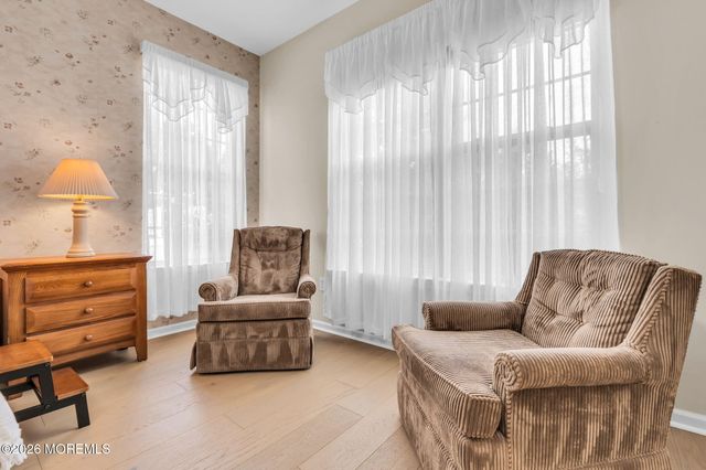 4 Faulkners Place, Barnegat, NJ 08005