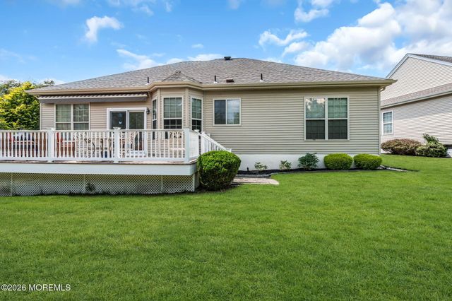 4 Faulkners Place, Barnegat, NJ 08005
