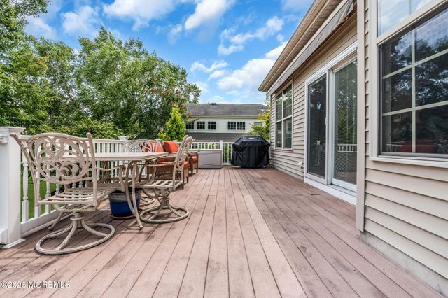 4 Faulkners Place, Barnegat, NJ 08005