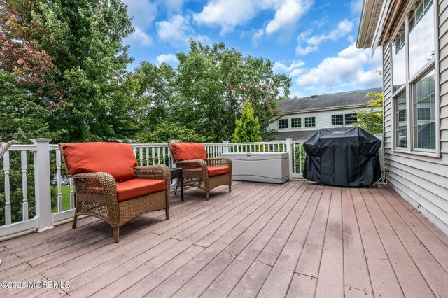 4 Faulkners Place, Barnegat, NJ 08005