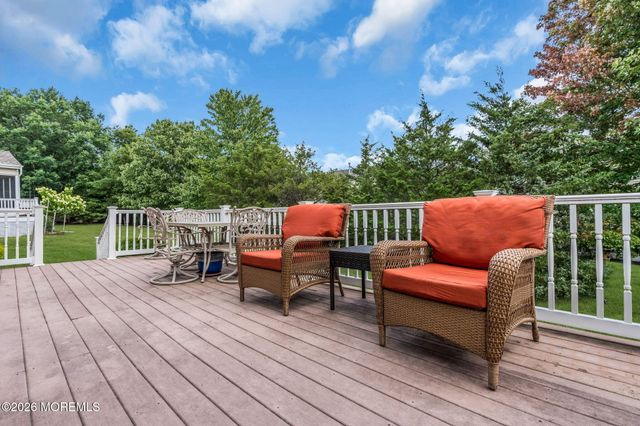 4 Faulkners Place, Barnegat, NJ 08005