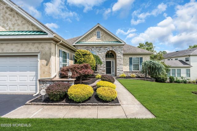 4 Faulkners Place, Barnegat, NJ 08005