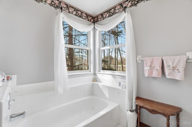 1335 Lakefront Court, Batavia Twp, OH 45102