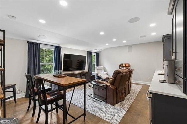 111 Spur Lane, Alpharetta, GA 30009