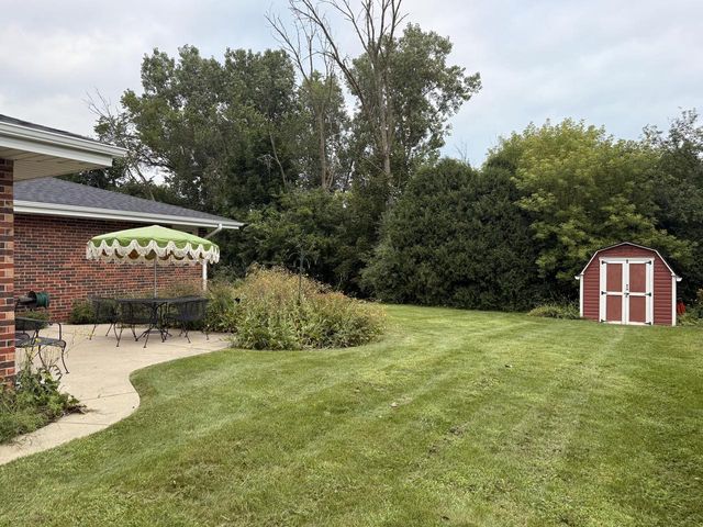 9002 S Carollton DRIVE, Oak Creek, WI 53154