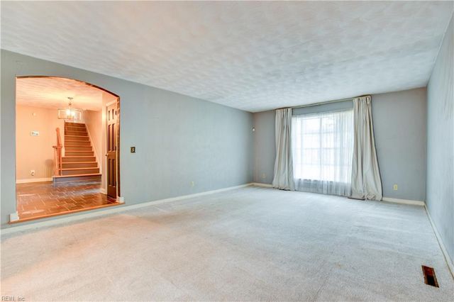 217 Hankins DR, Hampton, VA 23669