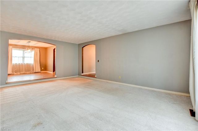 217 Hankins DR, Hampton, VA 23669