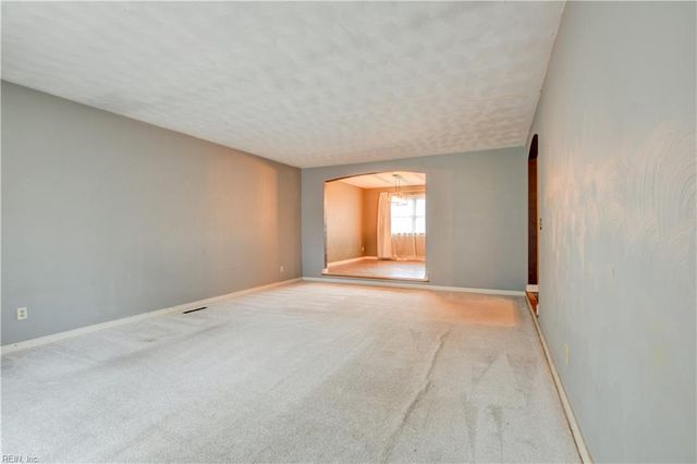 217 Hankins DR, Hampton, VA 23669