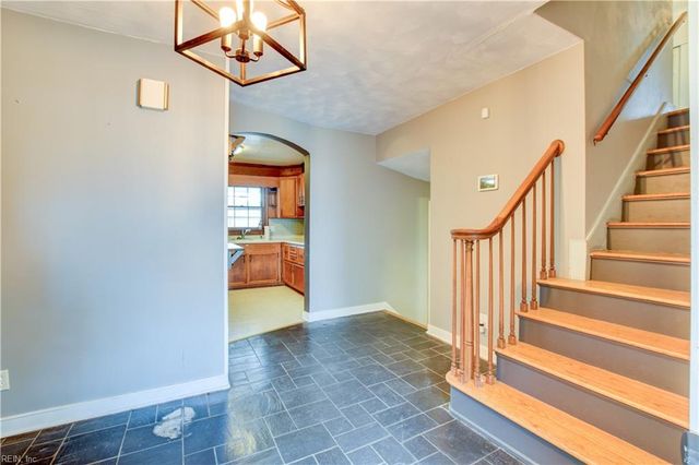 217 Hankins DR, Hampton, VA 23669