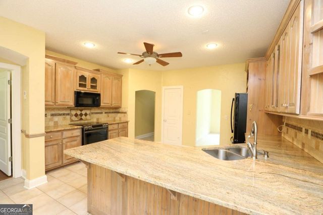 206 Enclave Lane, Newnan, GA 30263