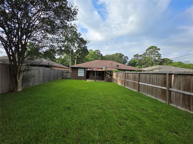 1615 Hazelwood Street A, Conroe, TX 77301