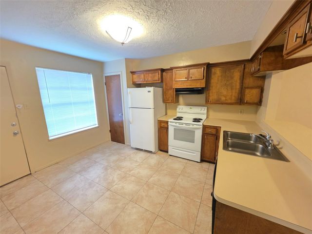 1615 Hazelwood Street A, Conroe, TX 77301