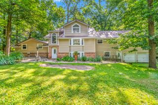 1391 Lake Wilson Road S, Hillsdale Twp, MI 49242