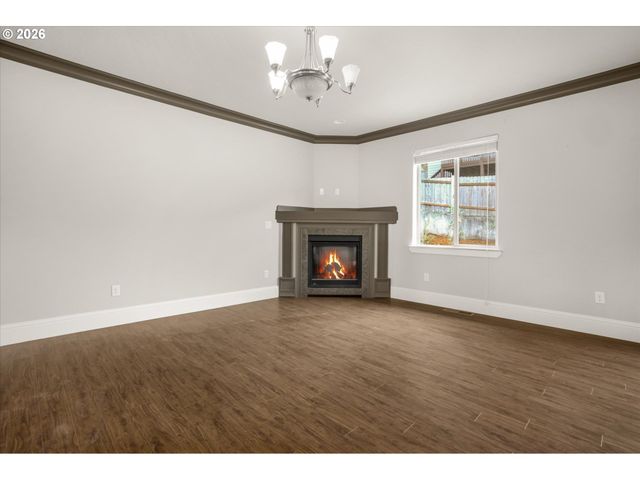2652 HOO DOO Dr, Salem, OR 97304