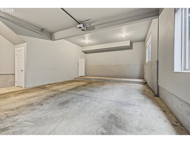 2652 HOO DOO Dr, Salem, OR 97304
